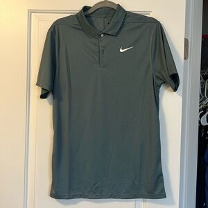 Nike dry fit golf shirt
